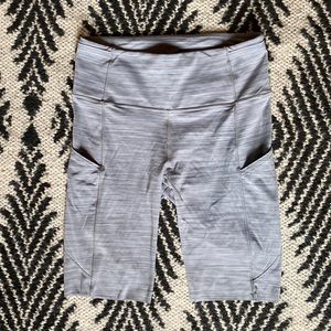 Lululemon biker shorts with pockets